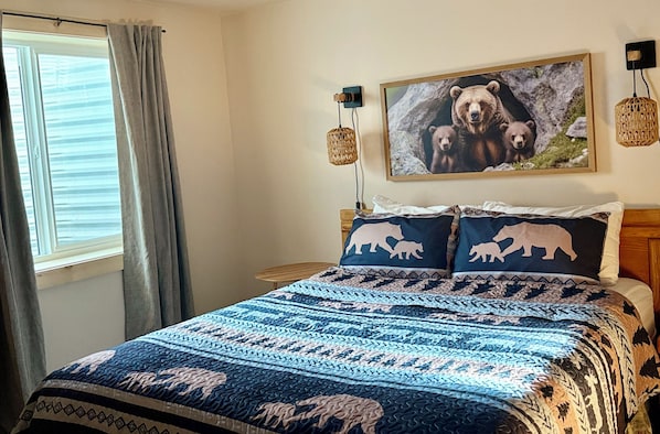3 bedrooms, iron/ironing board, free WiFi, bed sheets
