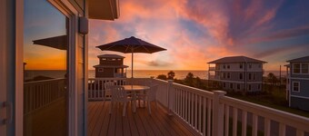 Beachfront 5BR Home with Ocean Views