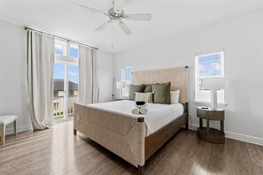 5 bedrooms, desk, iron/ironing board, travel crib
