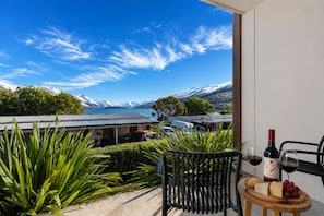Property grounds - Lake View Lodge (Queenstown)