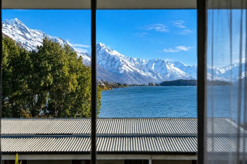Lake View Lodge