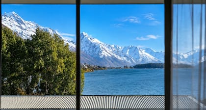 Lake View Lodge