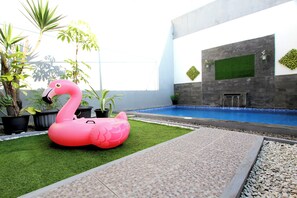 Utomhuspool