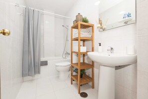 Hair dryer, towels
