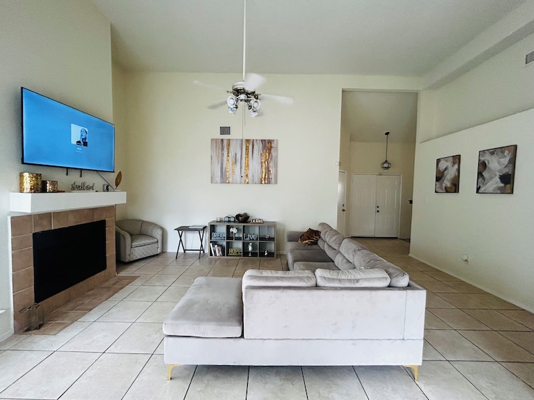 Relaxation Station 3-bedroom House In Houston To Relax & Enjoy With Wifi, A/c - Sugar Land, TX