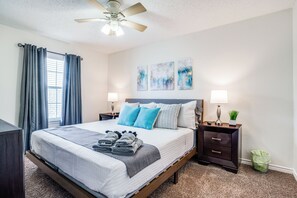 4 bedrooms, iron/ironing board, WiFi, bed sheets