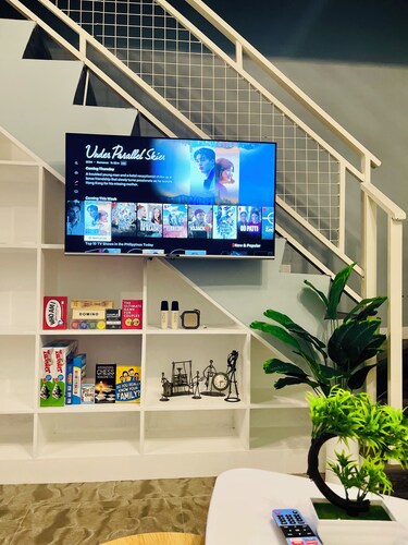 Fast WiFi • Netflix • Games • Pet-Friendly • 2BR Home in Angeles City Near Clark