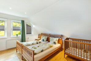 5 makuuhuonetta, ilmainen Wi-Fi, vuodevaatteet