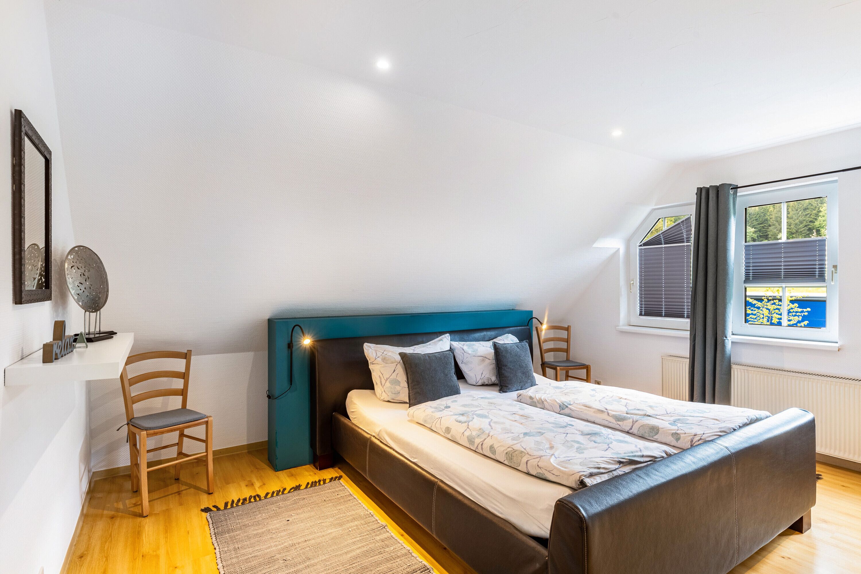 5 bedrooms, free WiFi, bed sheets