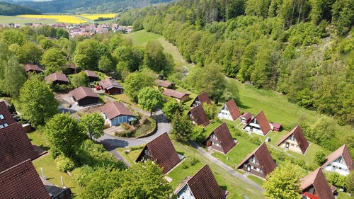 Ferienhaus 'Waldperle' mit Bergblick, privater Terrasse und Wi-Fi