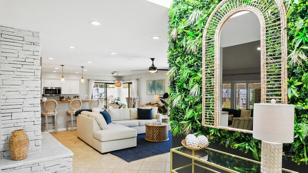 Video games, table tennis, books - SWSS 4BR Kierland Luxury Escape | Heated Pool, Game Room, Putting Green (Scottsdale)