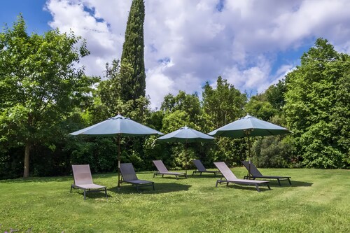 Apartment 'Rosaspina - 7' with Shared Pool, Shared Terrace and Air Conditioning