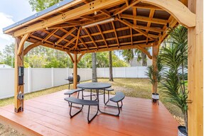 屋外ダイニングエリア