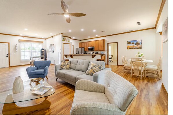 Smart TV - BOHO CHIC OCALA HOME (Ocala)