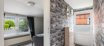 Cabin 'Bei Karin' with Private Terrace, Shared Garden and Wi-Fi