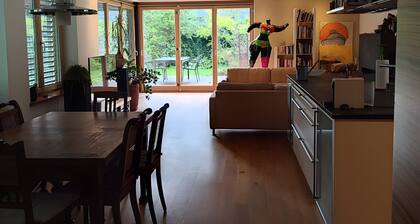 Ferienwohnung 'Loft Mit Kamin Und Whirlpool' mit privater Terrasse, privatem Garten und Wi-Fi