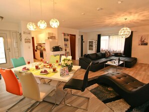 Dining - Dieterich 1 Apartment with Terrace, Private Garden and Wi-Fi (Beuren)