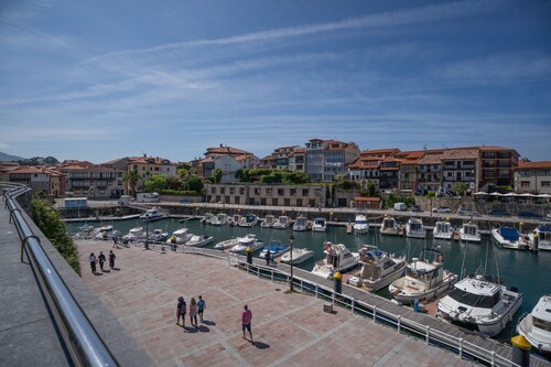 Holiday flat in the centre of Llanes and next to the beach