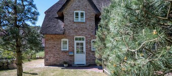 Holiday Home 'Huus Alex' with Private Terrace, Private Garden and Wi-Fi