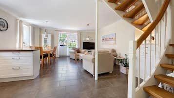 Een televisie en een dvd-speler