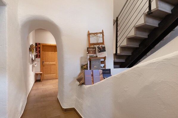 Interior - Apartment 'Gravetsch' with Mountain View, Shared Garden and Wi-Fi (Villandro)