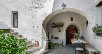 Apartment 'Gravetsch' with Mountain View, Shared Garden and Wi-Fi