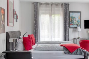 1 bedroom, free WiFi, bed sheets - Studio 'Fernando' with Shared Terrace and Wi-Fi (Breisach am Rhein)