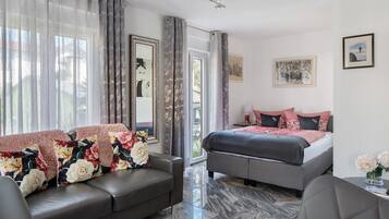 1 bedroom, free WiFi, bed sheets