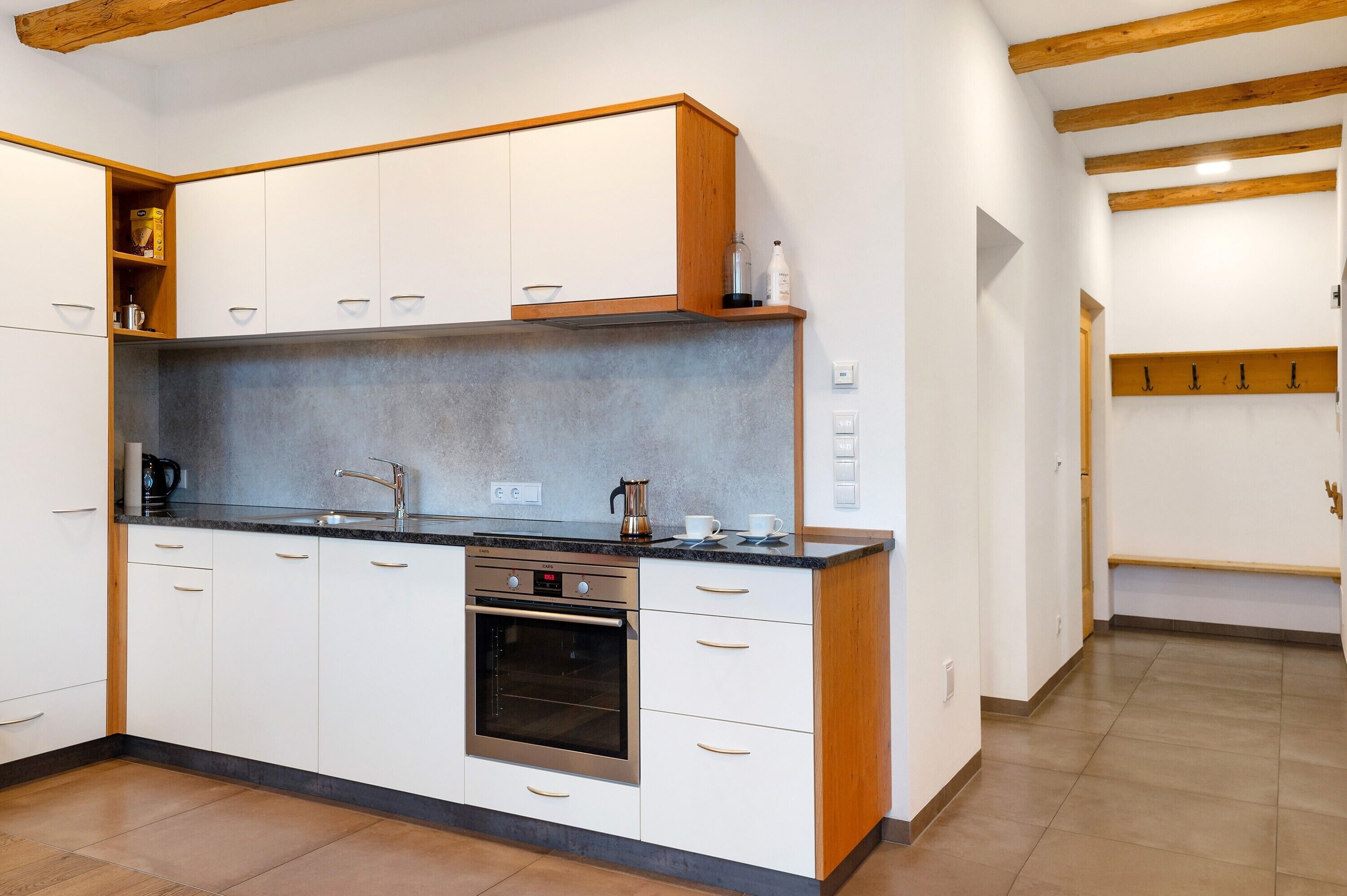 Kühlschrank, Ofen, Herdplatte, Geschirrspüler