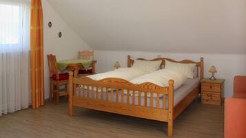 2 Schlafzimmer, Bügeleisen/Bügelbrett, kostenloses WLAN, Bettwäsche