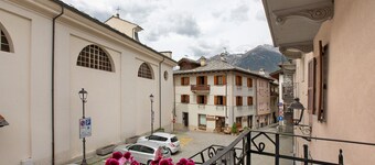 Panoramic Apartment in the Heart of La Salle with Balcony and Fast Wi-Fi