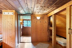 4 bedrooms, free WiFi