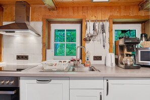 Refrigerador, microondas, horno, placa de cocina