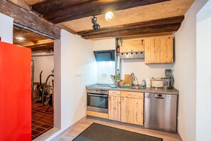 Kühlschrank, Ofen, Herdplatte, Geschirrspüler