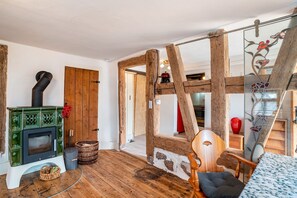 Interior - Studio 'Black Forest Serenity' with Mountain View, Shared Terrace and Wi-Fi (Altensteig)