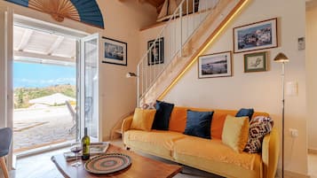 TV, videogames, DVD player, mesa de pingue-pongue