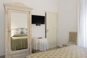 1 chambre, fer et planche à repasser, Wi-Fi gratuit, draps fournis