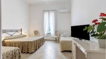 1 Schlafzimmer, BĂŒgeleisen/BĂŒgelbrett, kostenloses WLAN, BettwĂ€sche