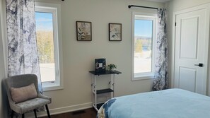 4 bedrooms, desk, iron/ironing board, travel cot