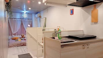 2 bedrooms, WiFi, bed sheets