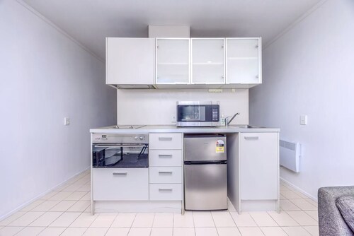 Modern &Convenient Stay in the Heart of Auckland