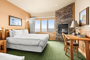 2 bedrooms, iron/ironing board, free WiFi, bed sheets - Amazing Lake Views | 2BR w/ King Suite | Pools (Two Harbors)