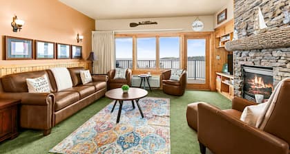 Amazing Lake Views | 1BR w/ King Suite | Pools