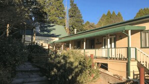 Villa, 3 Bedrooms, Non Smoking, Garden View | Terrace/patio - Cozy Mountain Cottage (Katoomba)