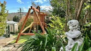 Property grounds - Cozy Mountain Cottage (Katoomba)