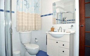 Villa, 3 Bedrooms, Non Smoking, Garden View | Bathroom - Cozy Mountain Cottage (Katoomba)