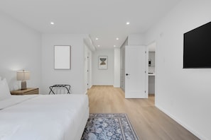 Cortinas blackout, sistema de insonorización y wifi gratis 