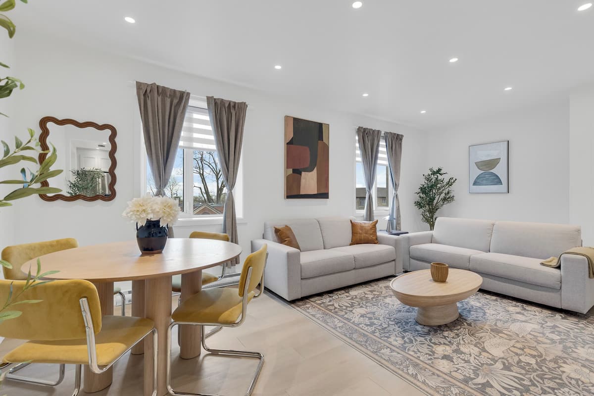 Condo présidentiel, balcon | Aire de séjour