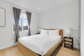 Family Condo, Balcony