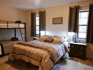 6 室のベッドルーム、アイロン / アイロン台、WiFi、ベッドシーツ